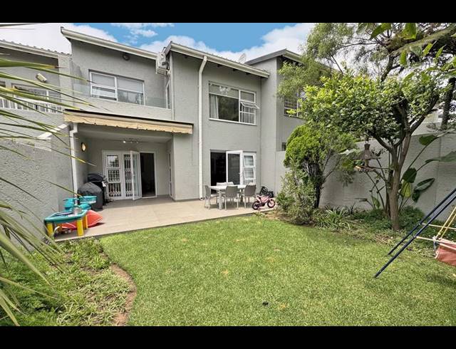 3 BEDROOM TOWNHOUSE FOR SALE IN SANDOWN